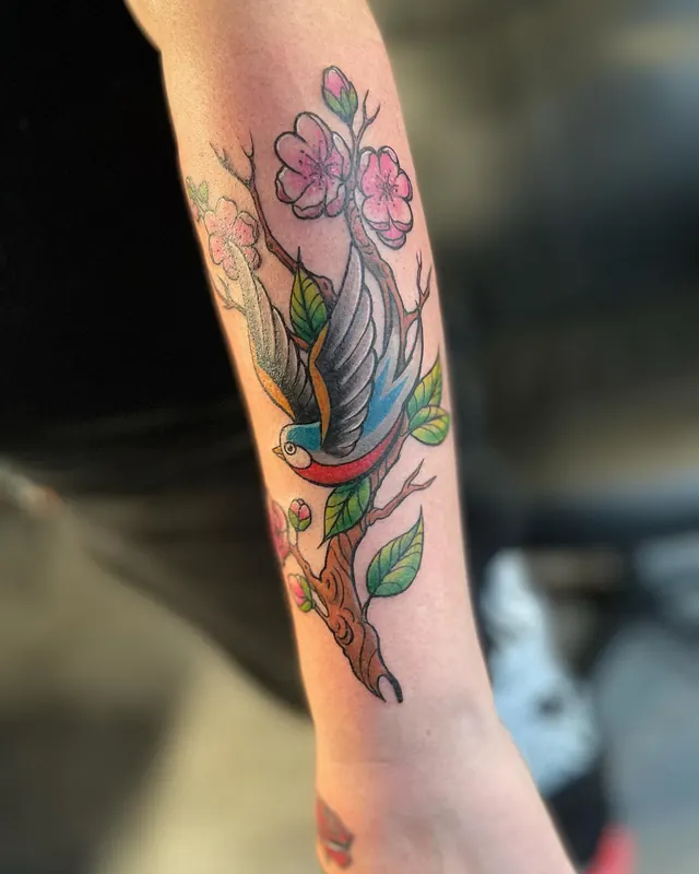 Color and sketchy custom tattoo by Xelo