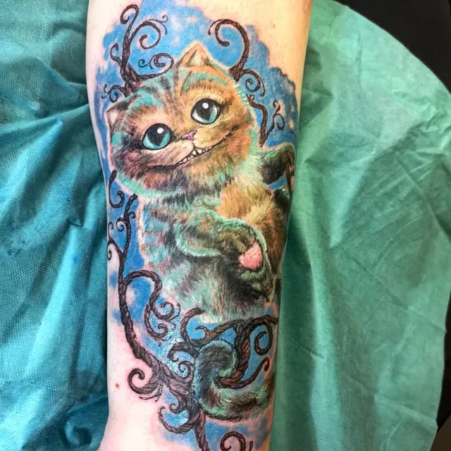 Color and sketchy custom tattoo by Xelo