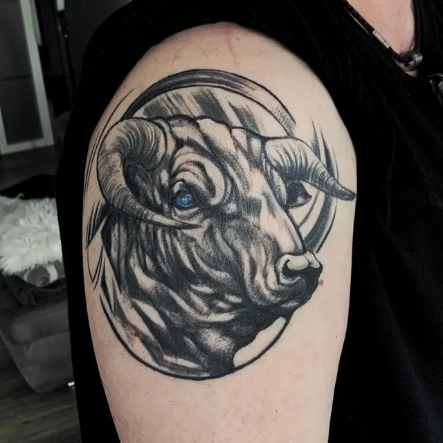 Black and grey realistic tattoo by Xelo