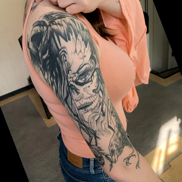 Black and grey realistic tattoo by Xelo