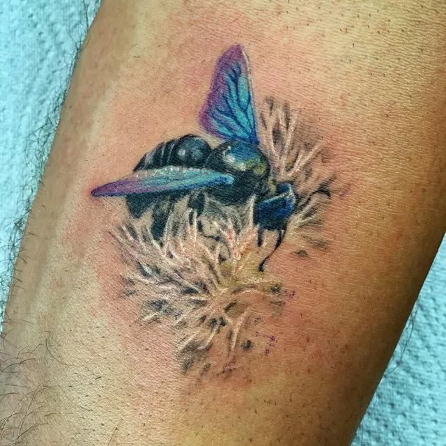 Small fine tattoo by Xelo